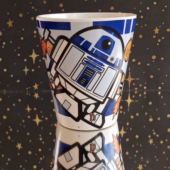 R2D2 - Star Wars COLLECTIBLE Plastic Cup - Picture 1 of 6